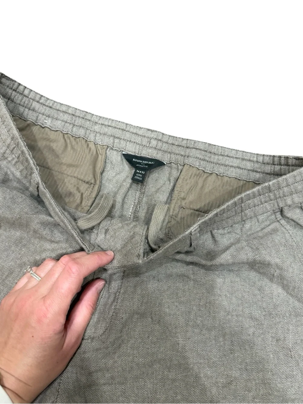 🌿 Banana Republic Men's Athletic Fit Linen Blend Pants‎ Feather Taupe 36x29